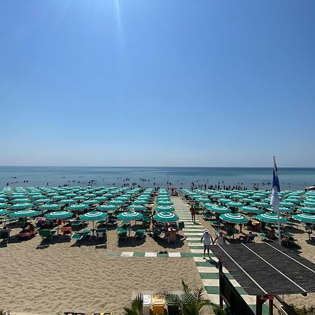 Jonio Vacanze Residence Castellaneta Marina Bagian luar foto